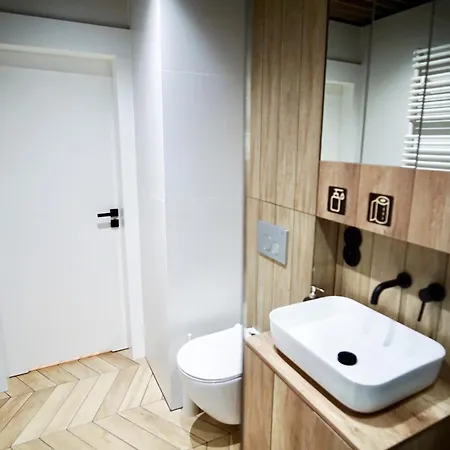 Apartment One Gasiorowskich 4 *